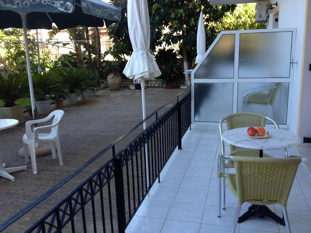 Makis Studios & Apartments Poros  0*, Poros (Kefalonia) Greece