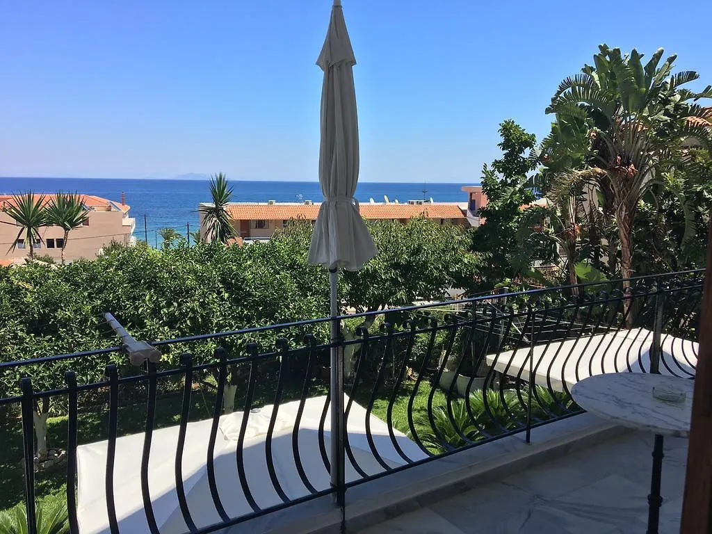 Makis Studios & Apartments Poros