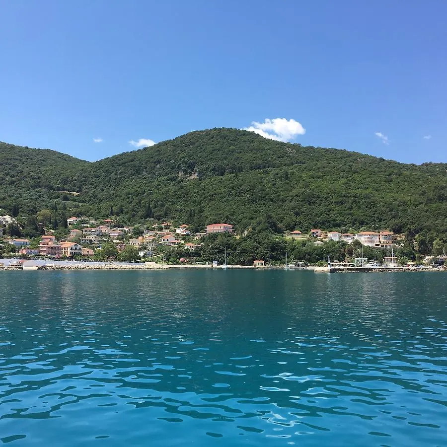 Makis Studios & Apartments Poros